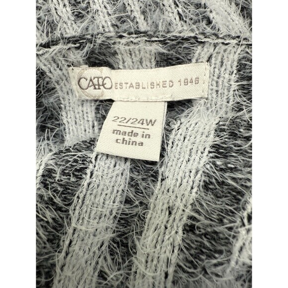 Cato Plus 22/24W Gray White Fuzzy Knit Cardigan Striped Open Front Cozycore Boho - Picture 6 of 10